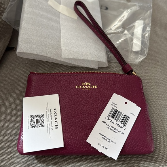 Coach Pink Pebbled Leather Wristlet Gold Hardware Trim NWT $110 Retail - Picture 7 of 11